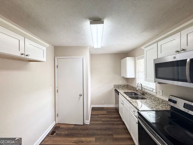 933 Capitol View Avenue NW, Atlanta, GA 30318