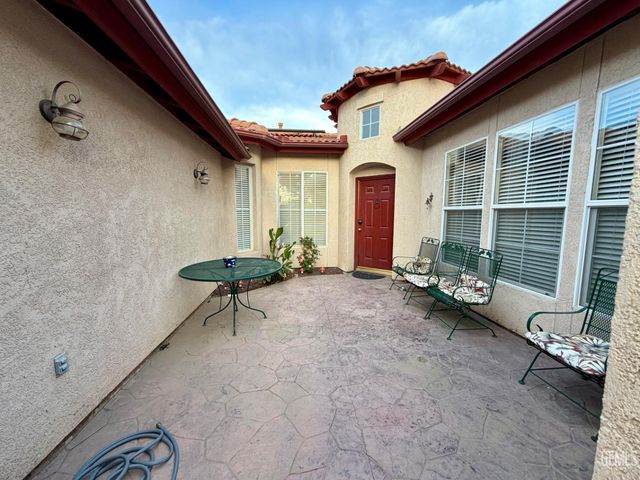 3108 Bromley Way, Bakersfield, CA 93311