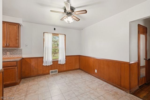 125 Meadowlane Road, Seven Hills, OH 44131