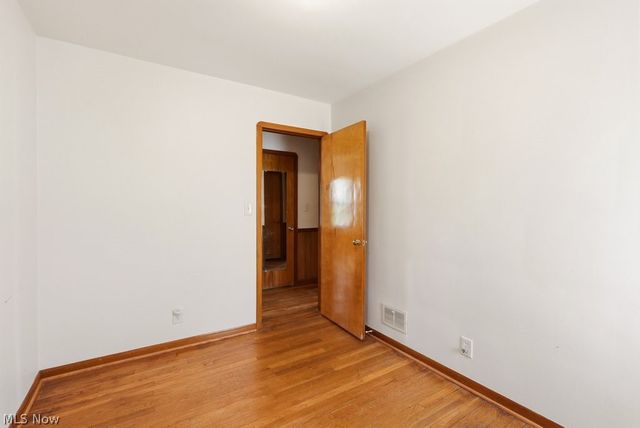 125 Meadowlane Road, Seven Hills, OH 44131