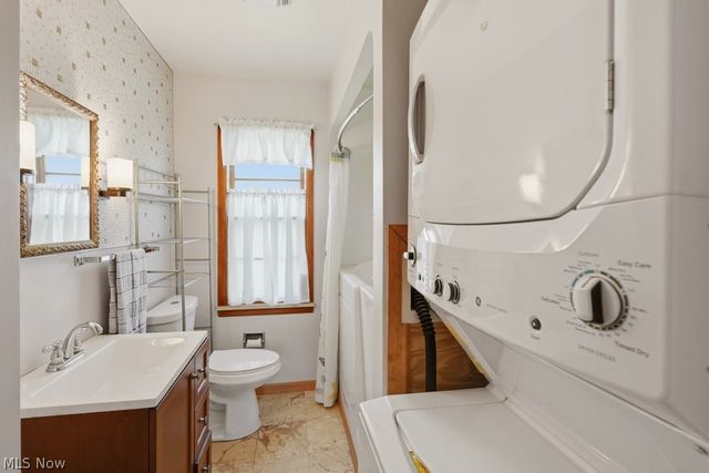 125 Meadowlane Road, Seven Hills, OH 44131