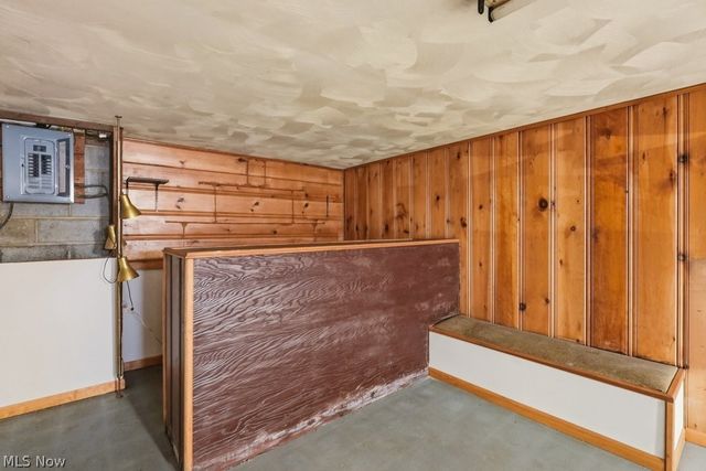 125 Meadowlane Road, Seven Hills, OH 44131