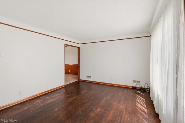 125 Meadowlane Road, Seven Hills, OH 44131