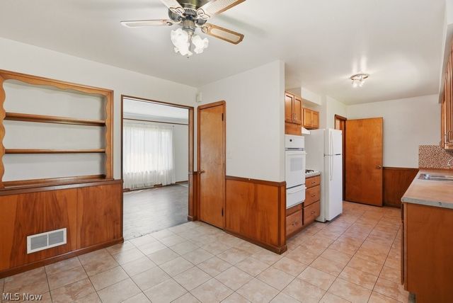 125 Meadowlane Road, Seven Hills, OH 44131