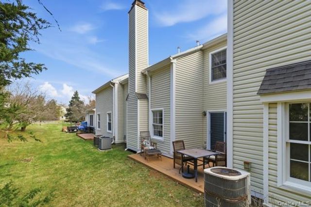 60 Spruce Ridge Drive, Fishkill, NY 12524