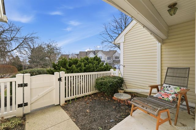 60 Spruce Ridge Drive, Fishkill, NY 12524