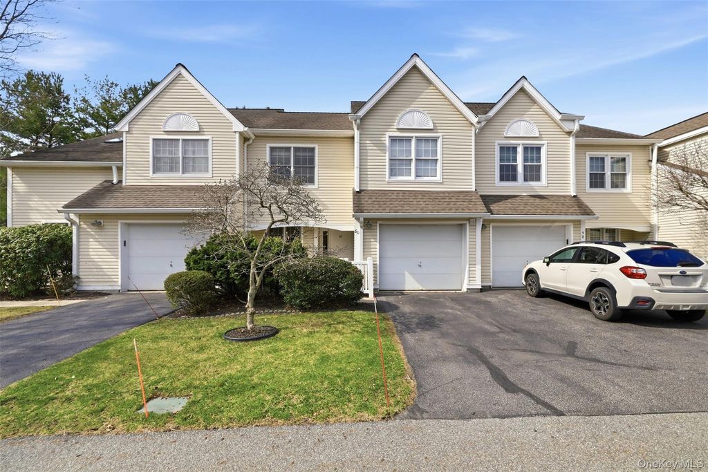 60 Spruce Ridge Drive, Fishkill, NY 12524
