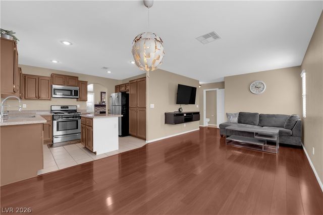 9127 Lava Bluff Court, Las Vegas, NV 89123