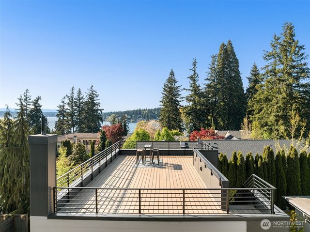 745 17th Avenue W, Kirkland, WA 98033