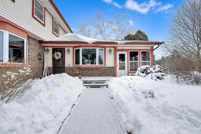 4292 Pleasant Hollow ROAD, Jackson, WI 53037