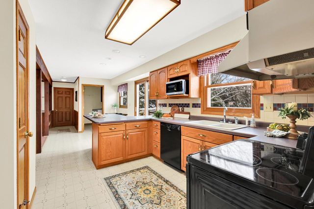 4292 Pleasant Hollow ROAD, Jackson, WI 53037