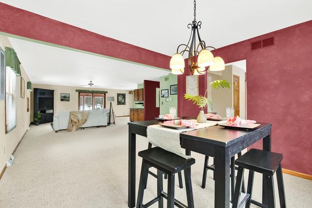 4292 Pleasant Hollow ROAD, Jackson, WI 53037