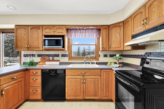 4292 Pleasant Hollow ROAD, Jackson, WI 53037