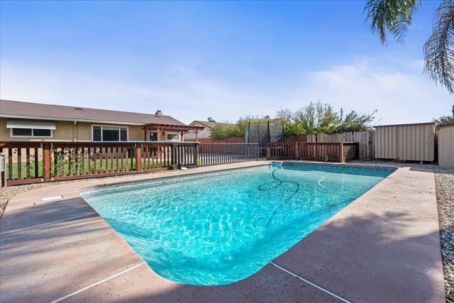 1515 Elizabeth, Escalon, CA 95320