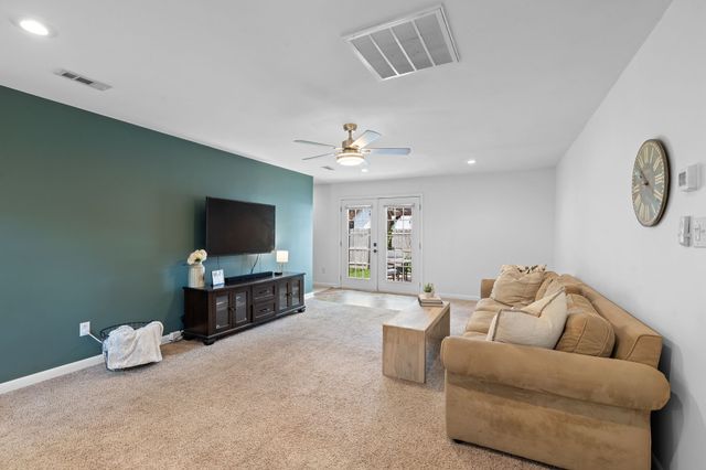 105 Billy Robb St, Greenbrier, TN 37073