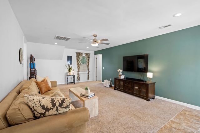 105 Billy Robb St, Greenbrier, TN 37073