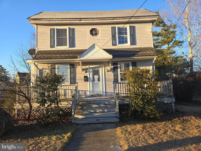 216 BROAD ST, Swedesboro, NJ 08085