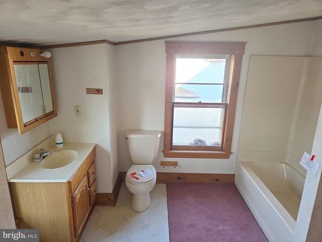 216 BROAD ST, Swedesboro, NJ 08085