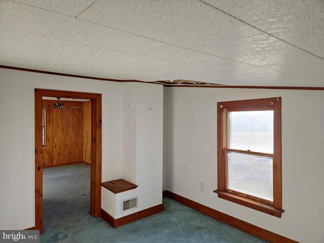 216 BROAD ST, Swedesboro, NJ 08085