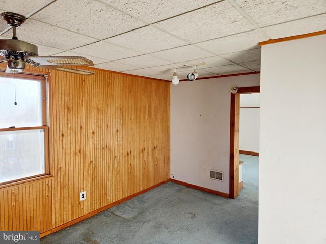 216 BROAD ST, Swedesboro, NJ 08085