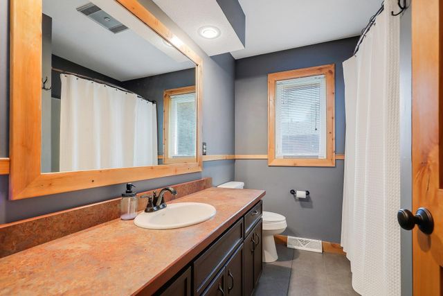 1065 Minnesota Street S, Shakopee, MN 55379