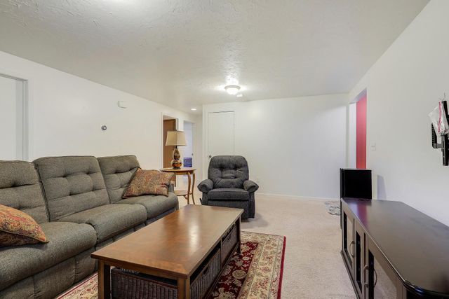 1065 Minnesota Street S, Shakopee, MN 55379