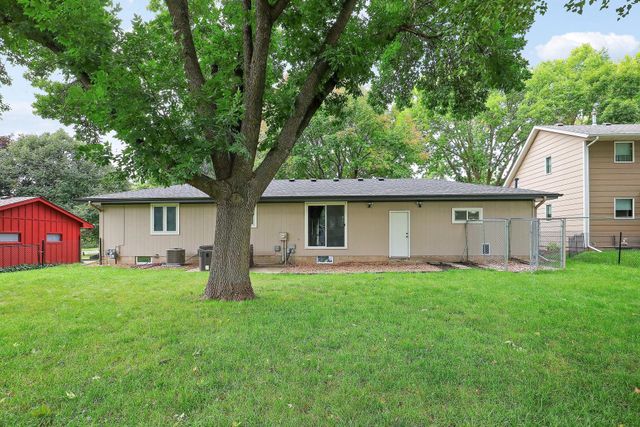 1065 Minnesota Street S, Shakopee, MN 55379