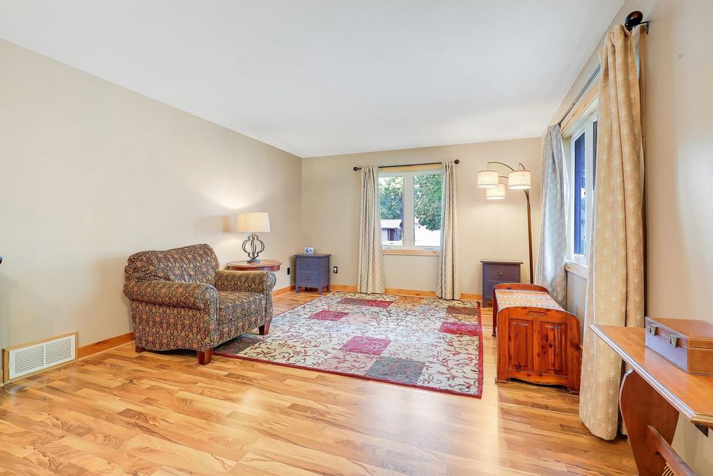 1065 Minnesota Street S, Shakopee, MN 55379 — photo 3