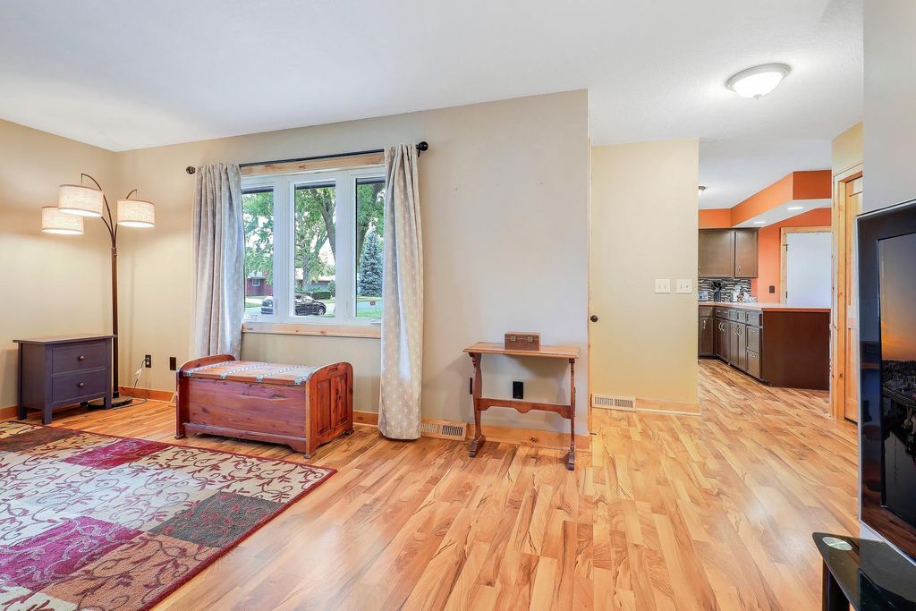 1065 Minnesota Street S, Shakopee, MN 55379 — photo 5