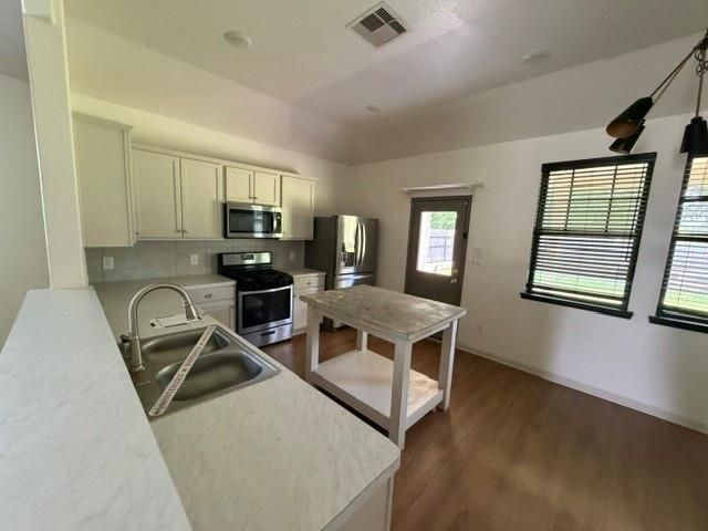 104 Tracie Drive, Dayton, TX 77535