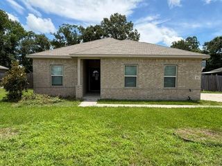 104 Tracie Drive, Dayton, TX 77535