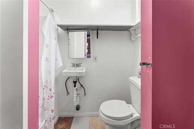 15744 Saticoy Street, Van Nuys, CA 91406