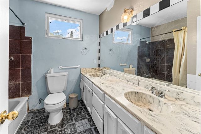 15744 Saticoy Street, Van Nuys, CA 91406