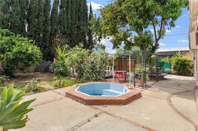 15744 Saticoy Street, Van Nuys, CA 91406