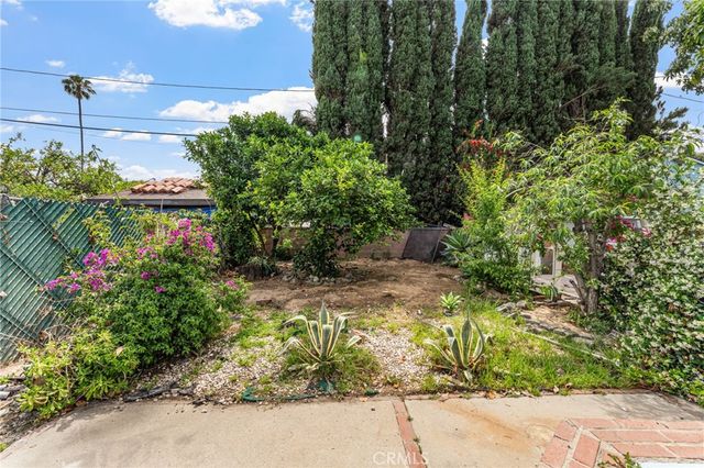 15744 Saticoy Street, Van Nuys, CA 91406