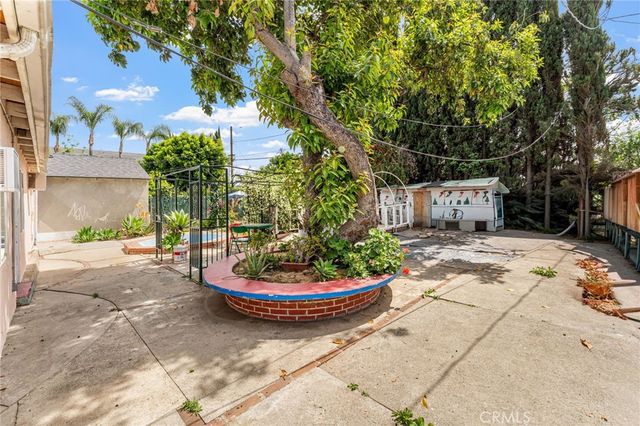 15744 Saticoy Street, Van Nuys, CA 91406