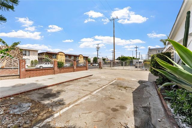 15744 Saticoy Street, Van Nuys, CA 91406