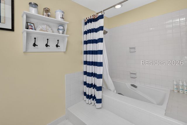 85 Lighthouse Rd Apt 2389, Hilton Head Island, SC 29928