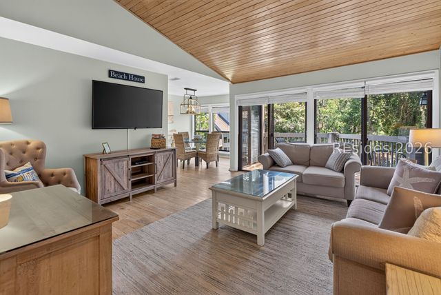85 Lighthouse Rd Apt 2389, Hilton Head Island, SC 29928