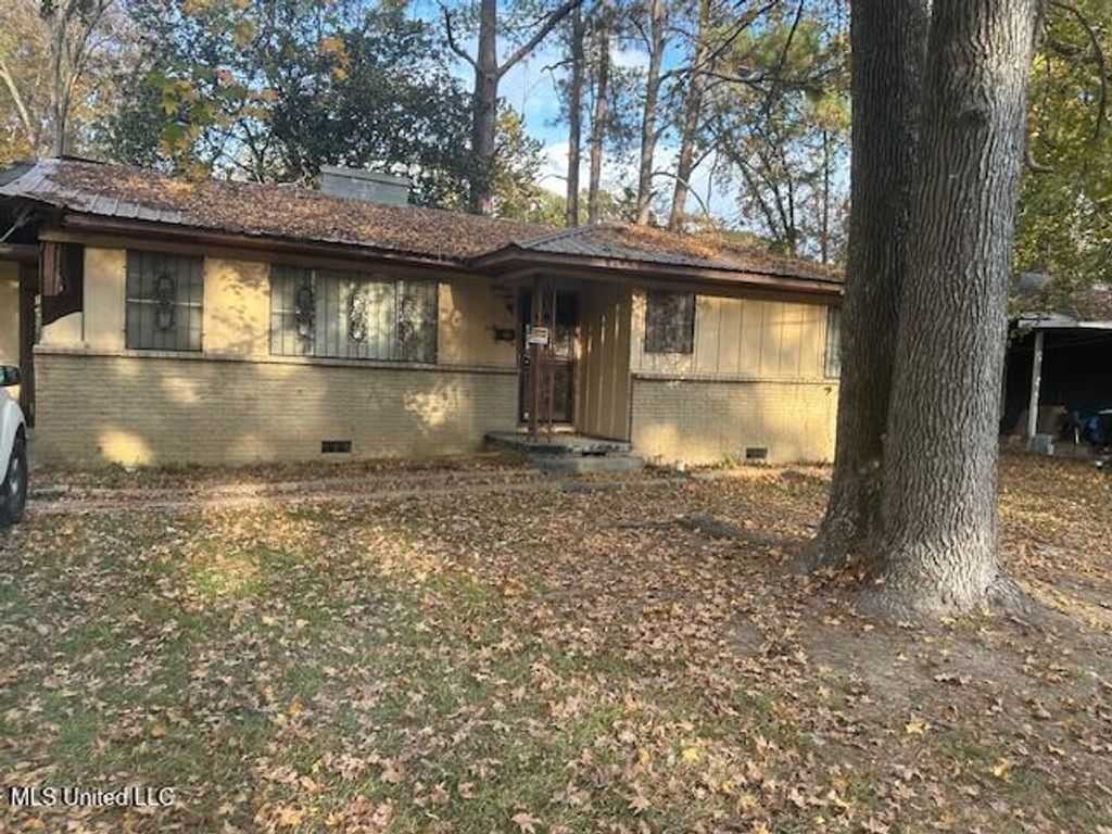 425 N Springfield Circle, Jackson, MS 39209