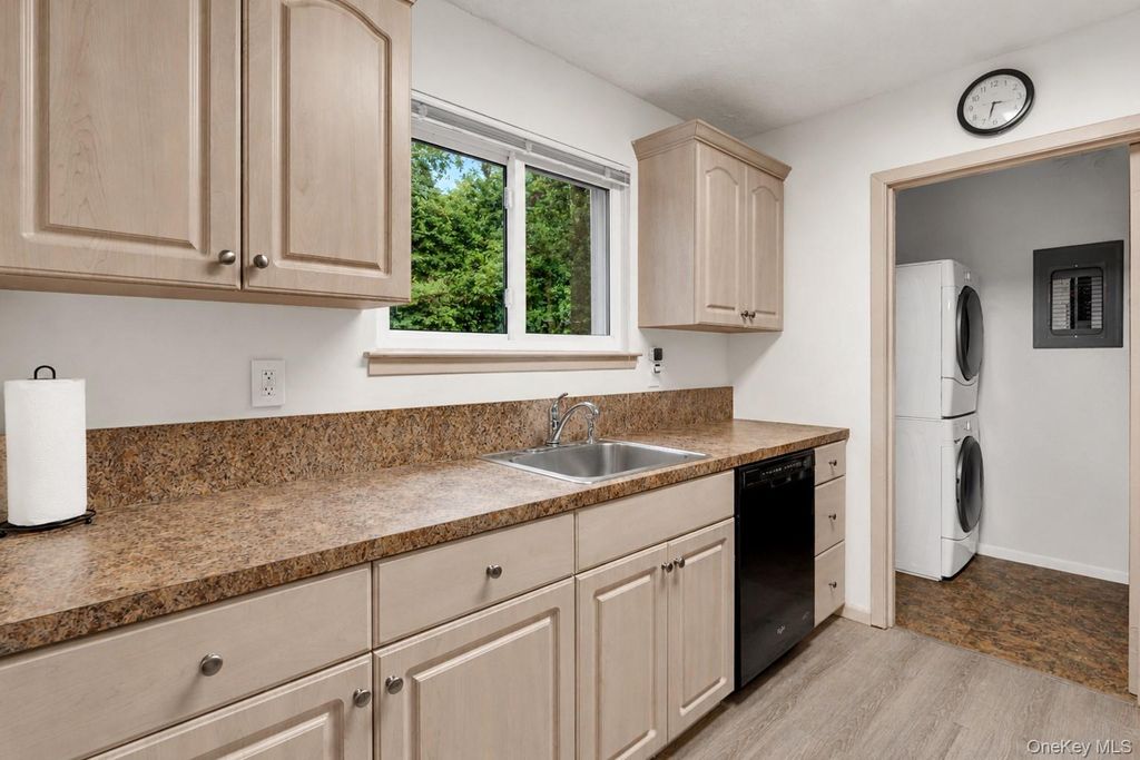 236 Springmeadow Drive I, Holbrook, NY 11741 — photo 3
