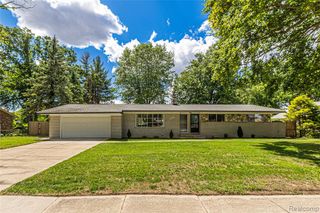 25801 Pine View Avenue, Warren, MI 48091