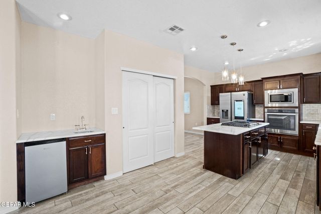 3140 SUNNY PRAIRIE Drive, El Paso, TX 79938