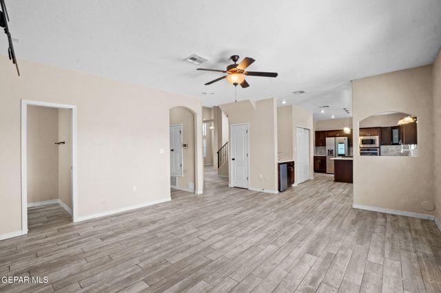 3140 SUNNY PRAIRIE Drive, El Paso, TX 79938