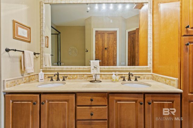 3944 Todd Lane 604, Gulf Shores, AL 36542