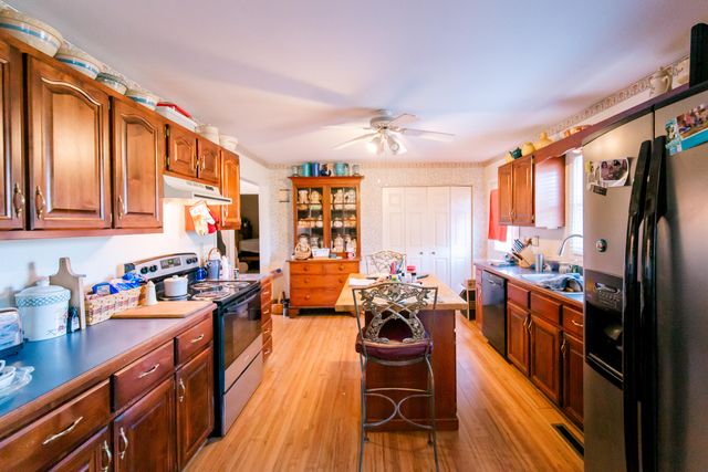 3981 Winchester Road, Lexington, KY 40509