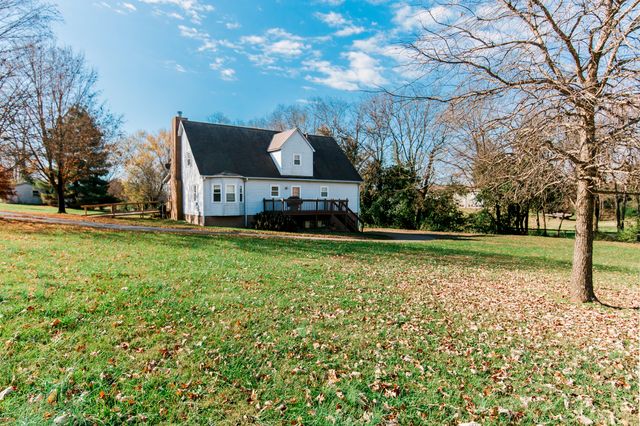 3981 Winchester Road, Lexington, KY 40509