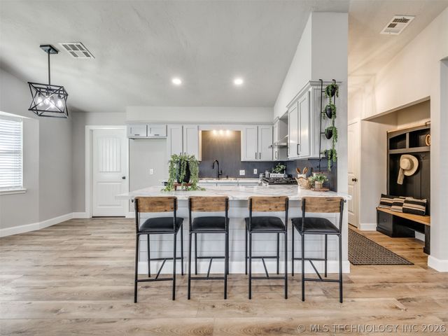 702 Trinidad Drive, Sand Springs, OK 74063