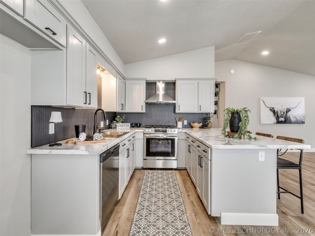 702 Trinidad Drive, Sand Springs, OK 74063