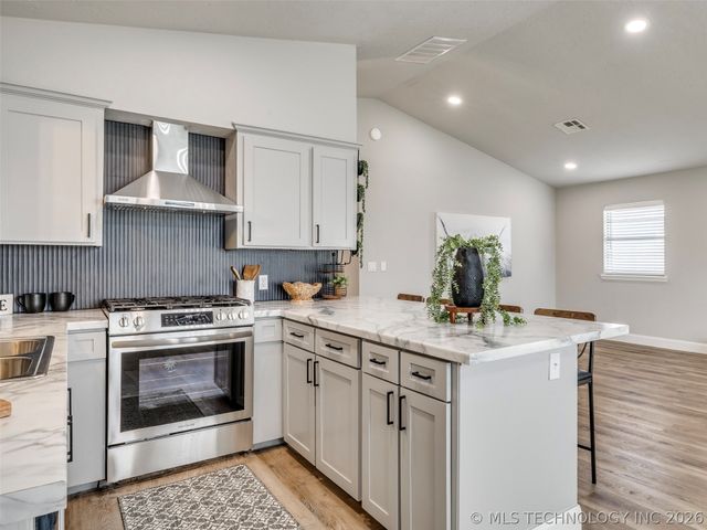 702 Trinidad Drive, Sand Springs, OK 74063